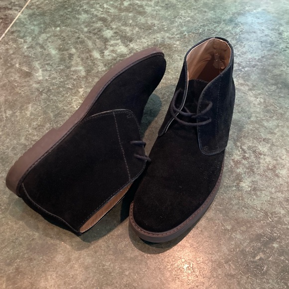 Banana Republic Other - Banana Republic Mens Black Suede Chukka, US size 10.5, used
